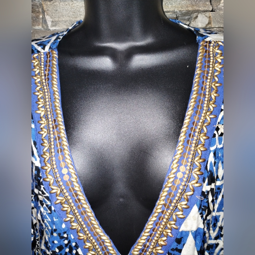 Mira tunic blue and taupe, metal embellishments v neck size xl - Picture 8 of 11